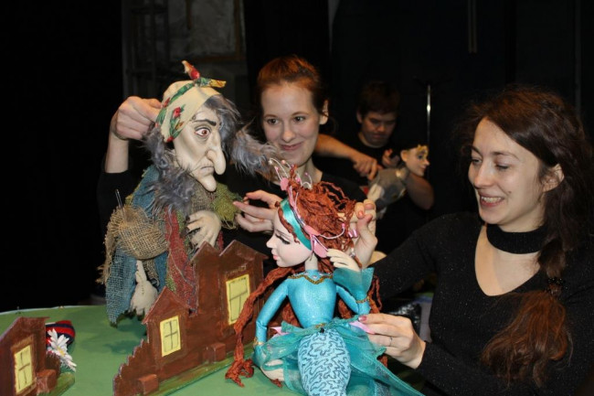 В театре кукол «Сказка» готовят новый спектакль «Богатырь Степан Ромашкин»