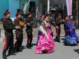 Доставку на праздник «Цветение маральника – 2019» в Алтайском крае организуют 20 туркомпаний