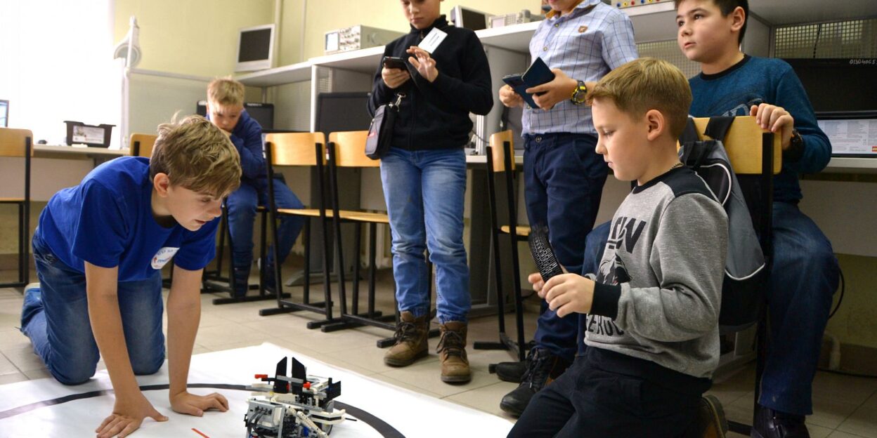 В дни весенних каникул в АлтГУ будет работать модульная школа по робототехнике