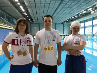 Алтайские пловцы завоевали 12 медалей на всероссийском турнире среди инваспортсменов