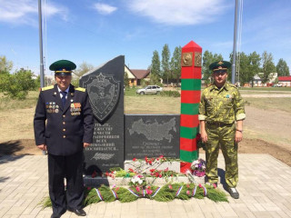 В Алтайском крае установили памятник пограничникам всех поколений