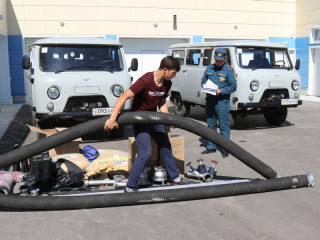 В Алтайском крае новое вооружение получают пожарные-добровольцы