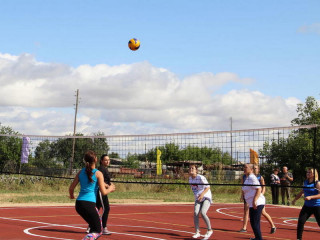 Спортивным турниром открыли новый объект, построенный по проекту поддержки местных инициатив, в Баевском районе Алтайского края