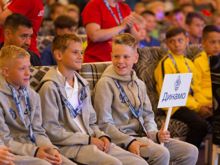 Международный футбольный турнир памяти Геннадия Смертина проходит в Алтайском крае