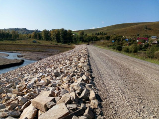 Защитные дамбы в Алтайском и Красногорском районах Алтайского края сдадут в эксплуатацию до начала октября