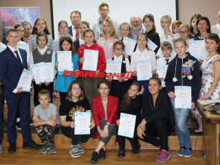 Более 500 фоторабот представили на выставке «Мир, в котором я живу!» в Детском технопарке Алтайского края