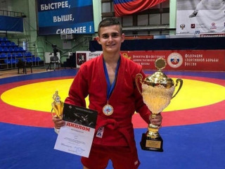 Алтайский спортсмен Дмитрий Шилов стал чемпионом мира по самбо среди юниоров