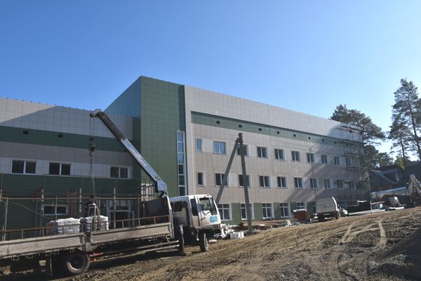 В Барнауле достраивают реабилитационный центр «Журавлики»