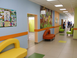 Около семи миллионов рублей направили на ремонт и оснащение детской поликлиники Красногорской центральной районной больницы в Алтайском крае