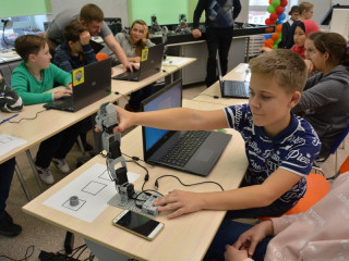 «Успех каждого ребенка»: в Алтайском крае началась выдача сертификатов дополнительного образования