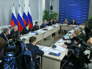 Председатель Правительства Российской Федерации Дмитрий Медведев проводит в Алтайском крае совещание по развитию сельских территорий и улучшению качества жизни жителей села в рамках реализации национа…