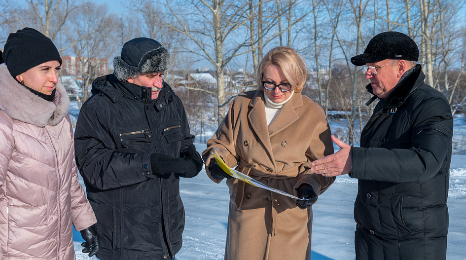 Возможность создания земельного участка на территории Лесного пруда обсудили с выездом на место