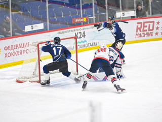 Хоккеисты «Динамо-Алтай» вышли на первое место в турнирной таблице регулярного чемпионата первенства ВХЛ