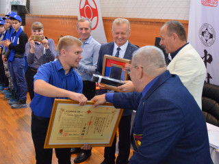 Более 450 тысяч рублей на подготовку новогодних детских праздников направила производственная компания в Хабарском районе Алтайского края