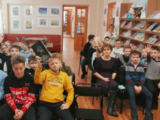 Библиотечно-школьный видеомост «Кемерово – Барнаул» состоялся в Алтайской краевой детской библиотеке имени Крупской