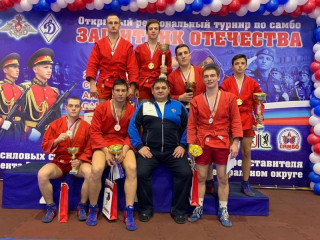 Алтайские спортсмены стали призерами турнира по самбо на Кубок Полномочного представителя Президента России в Сибирском федеральном округе