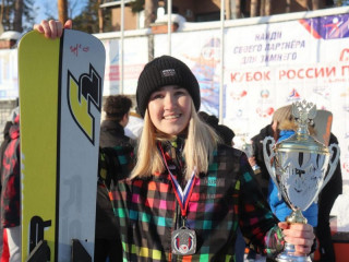 Алтайская спортсменка стала серебряным призером второго этапа Кубка России по сноуборду