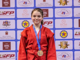Юная алтайская спортсменка выиграла юношеское первенство Европы по самбо