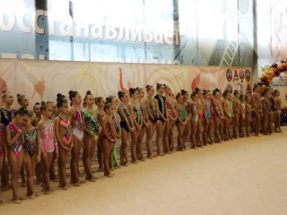 Более 150 спортсменок выступили на чемпионате и первенстве Алтайского края по художественной гимнастике