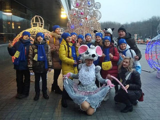 64 школьника Алтайского края посетят общероссийскую новогоднюю елку в Кремле