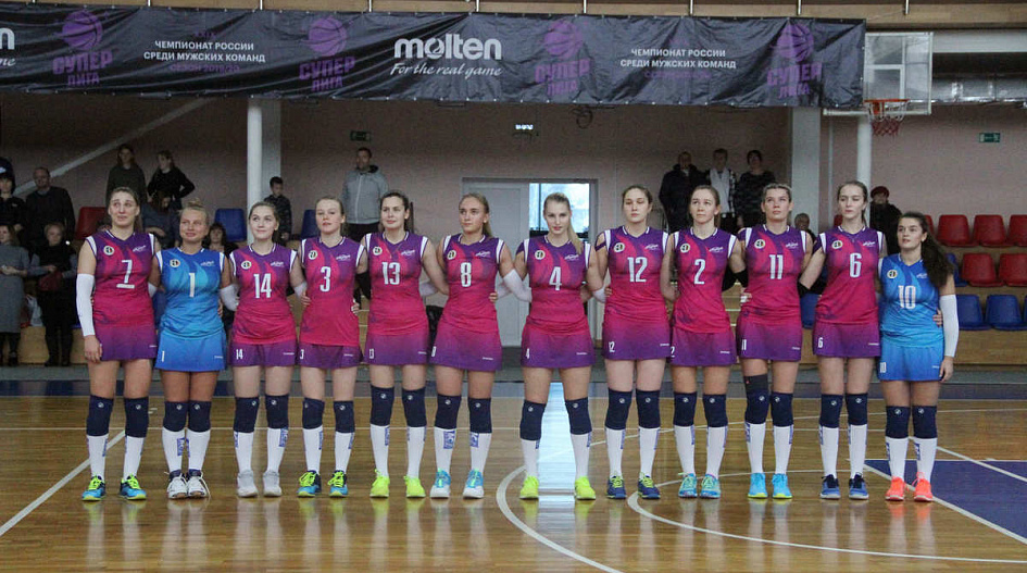 Барнаульские волейболистки одержали три победы в четырех матчах домашнего тура чемпионата страны