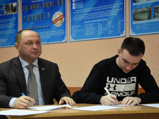 Студенты Алтайского государственного технического университета заключают договоры о целевом обучении с предприятиями края