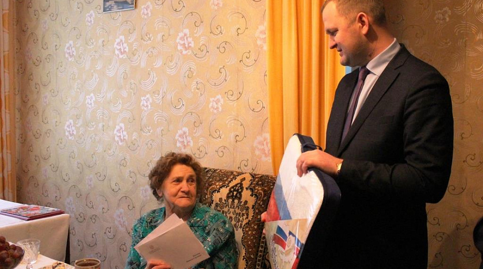 Бывшая жительница блокадного Ленинграда Наталья Киселева отметила 90-летний юбилей