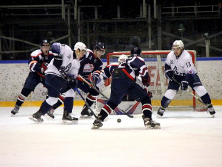 Алтайские хоккеисты с победы начали гостевую серию десятого тура первенства Высшей лиги