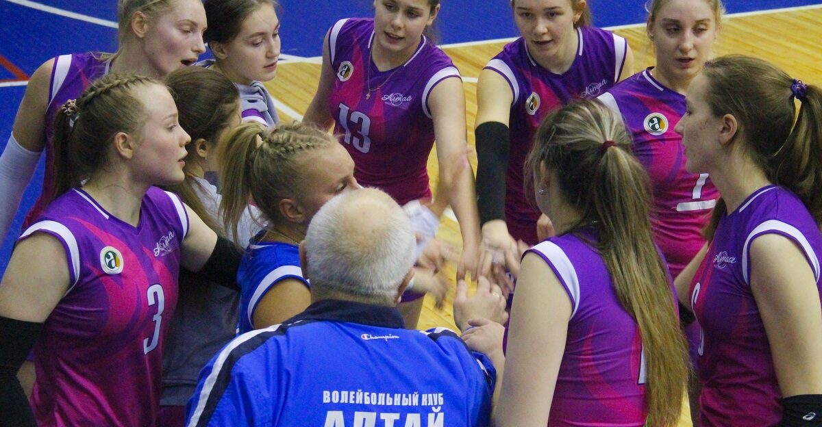 Барнаульские волейболистки «Алтай-АГАУ» закрепились на второй строчке турнирной таблицы чемпионата России