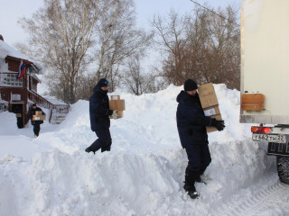 В Змеиногорске Алтайского края сформировали колонну с продуктами и медикаментами для сел района