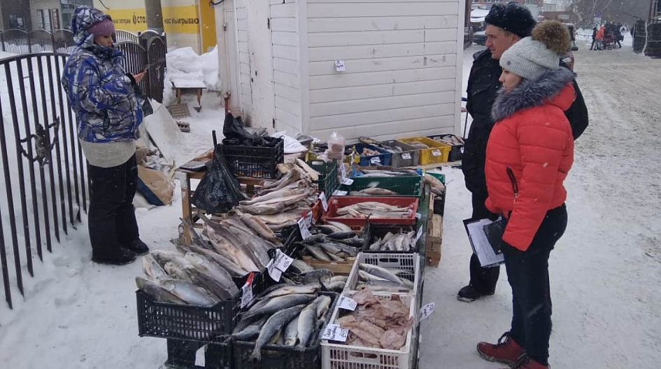 В Барнауле провели рейд по несанкционированной торговле в районе «Докучаево»