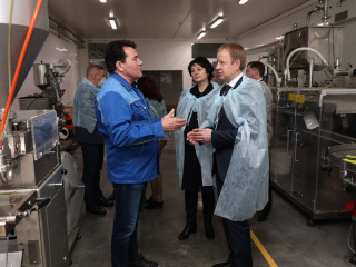 В Алтайском крае предприятию «Ренессанс Косметик» окажут помощь в увеличении производства антисептических препаратов