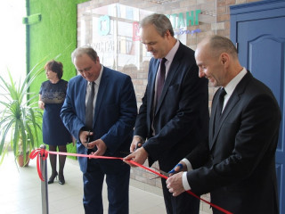 В Алтайском государственном аграрном университете открыли аудиторию, где студентов будут учить разрабатывать рационы сельхозживотных