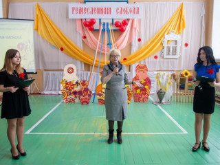 Почти 400 алтайских школьников приняли участие в краевом фестивале ремесел и услуг