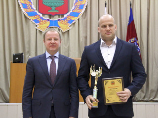 Губернатор Виктор Томенко вручил награды лучшим спортсменам и тренерам Алтайского края по итогам 2019 года