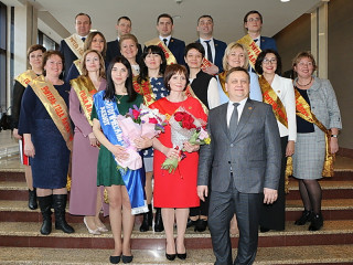 Стали известны имена победителей краевых конкурсов «Учитель года Алтая – 2020» и «Педагогический дебют»