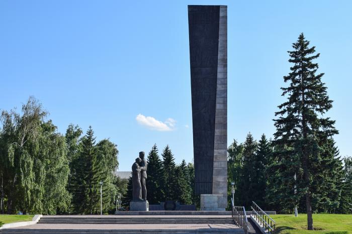 Барнаул. Улицы Победы: Площадь Победы