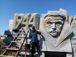 В Год памяти и славы в Алтайском крае отремонтируют 127 объектов военной истории