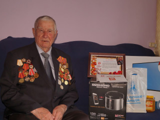 В Алейске Алтайского края вручили подарки участникам Великой Отечественной войны