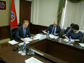 Губернатор Виктор Томенко принял участие в заседании президиума Координационного совета при Правительстве России по борьбе с распространением коронавируса