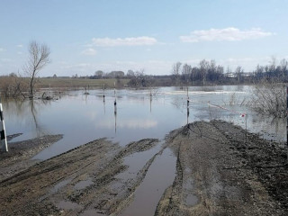 В связи с весенним половодьем в Алтайском крае ограничен проезд по трем участкам дорог
