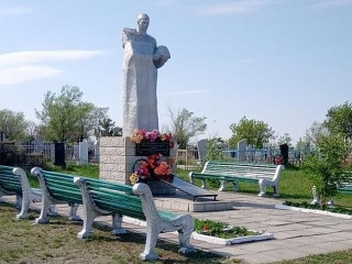 В Славгороде благоустроили памятник воинам Великой Отечественной войны, умершим от ран в госпиталях