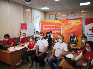 Во встрече Президента России Владимира Путина с волонтерами акции взаимопомощи #МЫВМЕСТЕ приняли участие представители Алтайского края