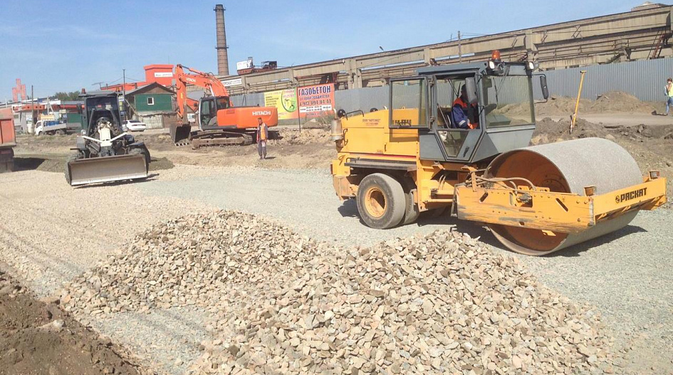 В Барнауле в рамках нацпроекта продолжается реконструкция участка дороги по улице Попова