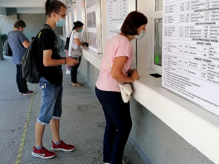 На железнодорожном вокзале в Барнауле неукоснительно соблюдают масочный режим