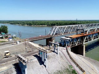 В Барнауле приступили к ремонту эстакад на Старом мосту через Обь