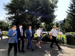 Министр просвещения России Сергей Кравцов оценил готовность алтайских школ к проведению единого государственного экзамена