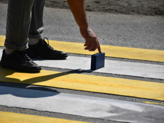 За два года на региональных трассах в Алтайском крае оборудуют более 180 пешеходных переходов вблизи школ и детских садов