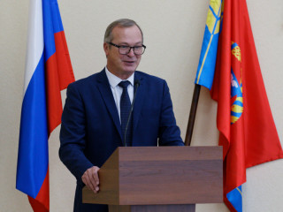 Педагогам Алтайского края вручили государственные и краевые награды
