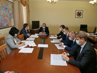 В Правительстве региона обсудили ход строительства школ и детсадов в Алтайском крае